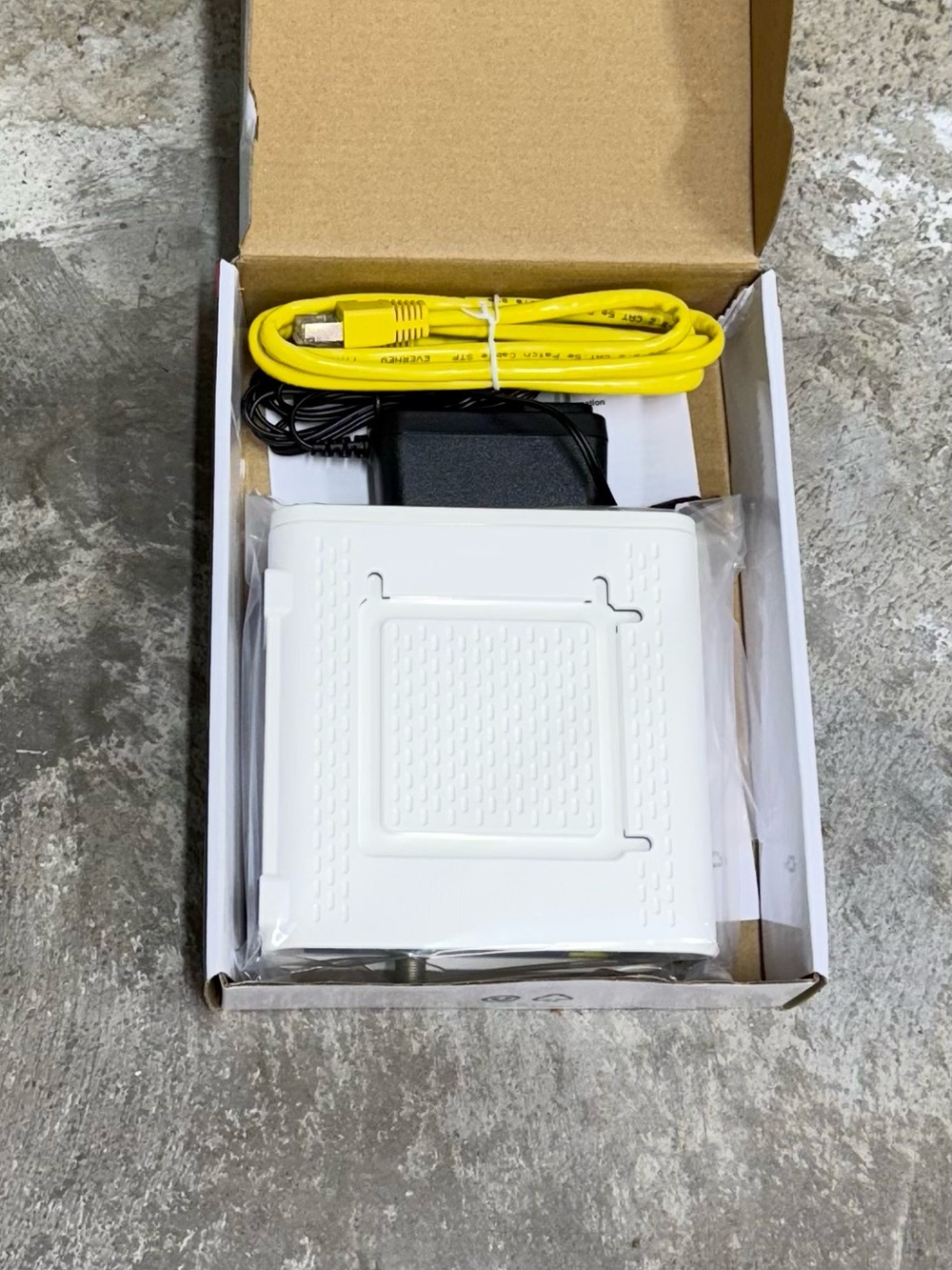 ARRIS SURFboard SB6190 DOCSIS 3.0 Cable Modem Open Box - Picture 8 of 8
